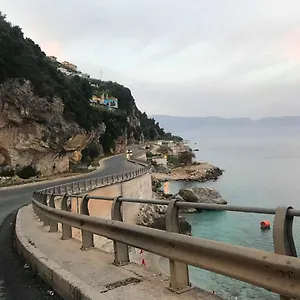 Artist S Vlorë